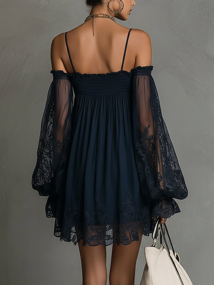 Fiorella™ | Mini Robe Chiffon Bleu Marine à Décolleté Off-the-Shoulder, Détails en Dentelle et Manches Transparentes