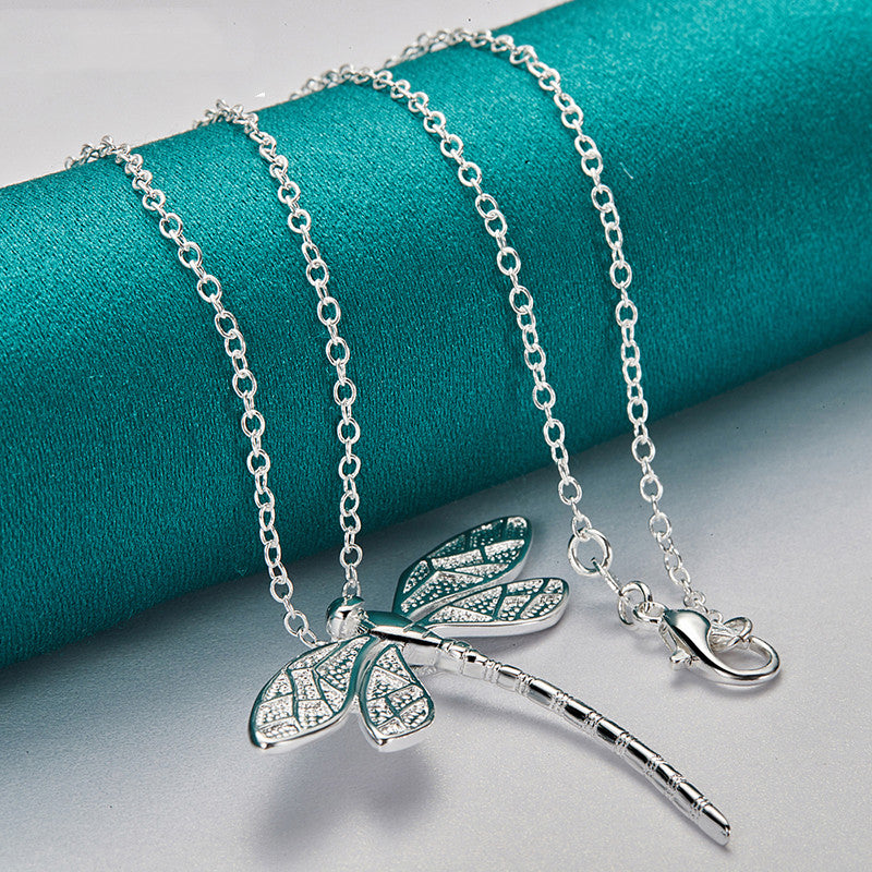 Collier Libellule en Argent Sterling – Symbole de Grâce & Transformation