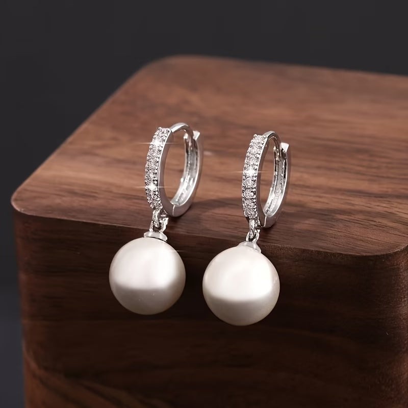 Les Boucles d'Oreilles en Goutte de Perle Moderne