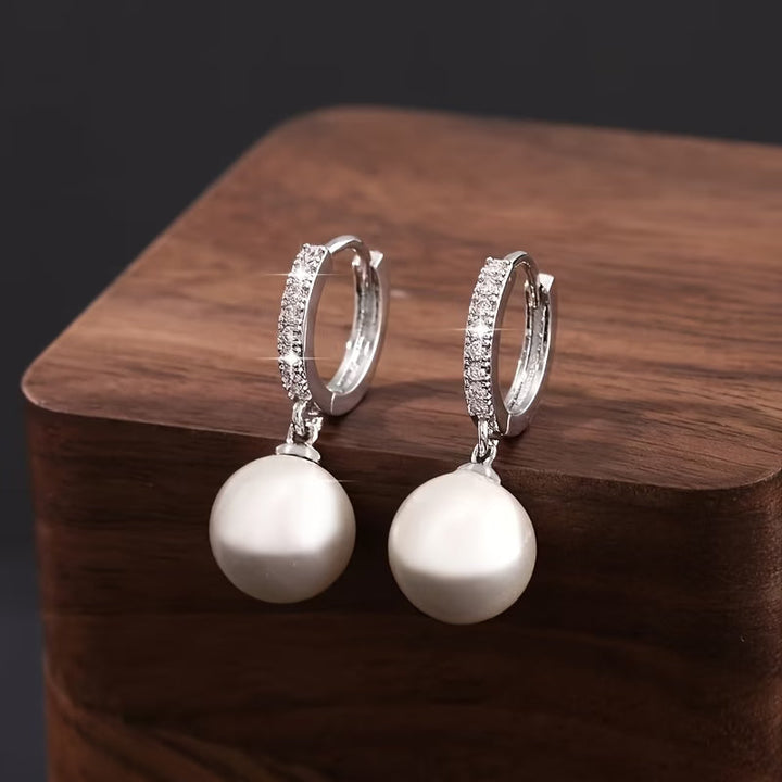 Les Boucles d'Oreilles en Goutte de Perle Moderne