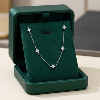 Collana in Zirconia Incastonata a Forma di Fiore