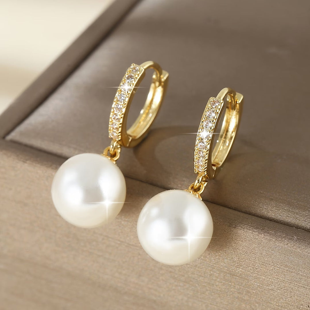 Les Boucles d'Oreilles en Goutte de Perle Moderne