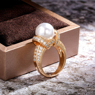 Bague avec Perle de la Couronne