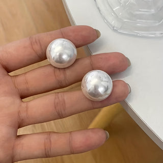 Les Boucles d'Oreilles à Pince avec Perle Statement