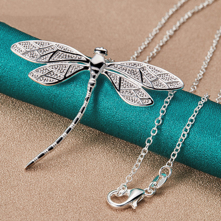Collier Libellule en Argent Sterling – Symbole de Grâce & Transformation