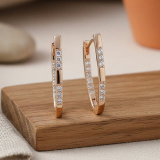 Boucles d'Oreilles Élégantes en Zirconia Dorée