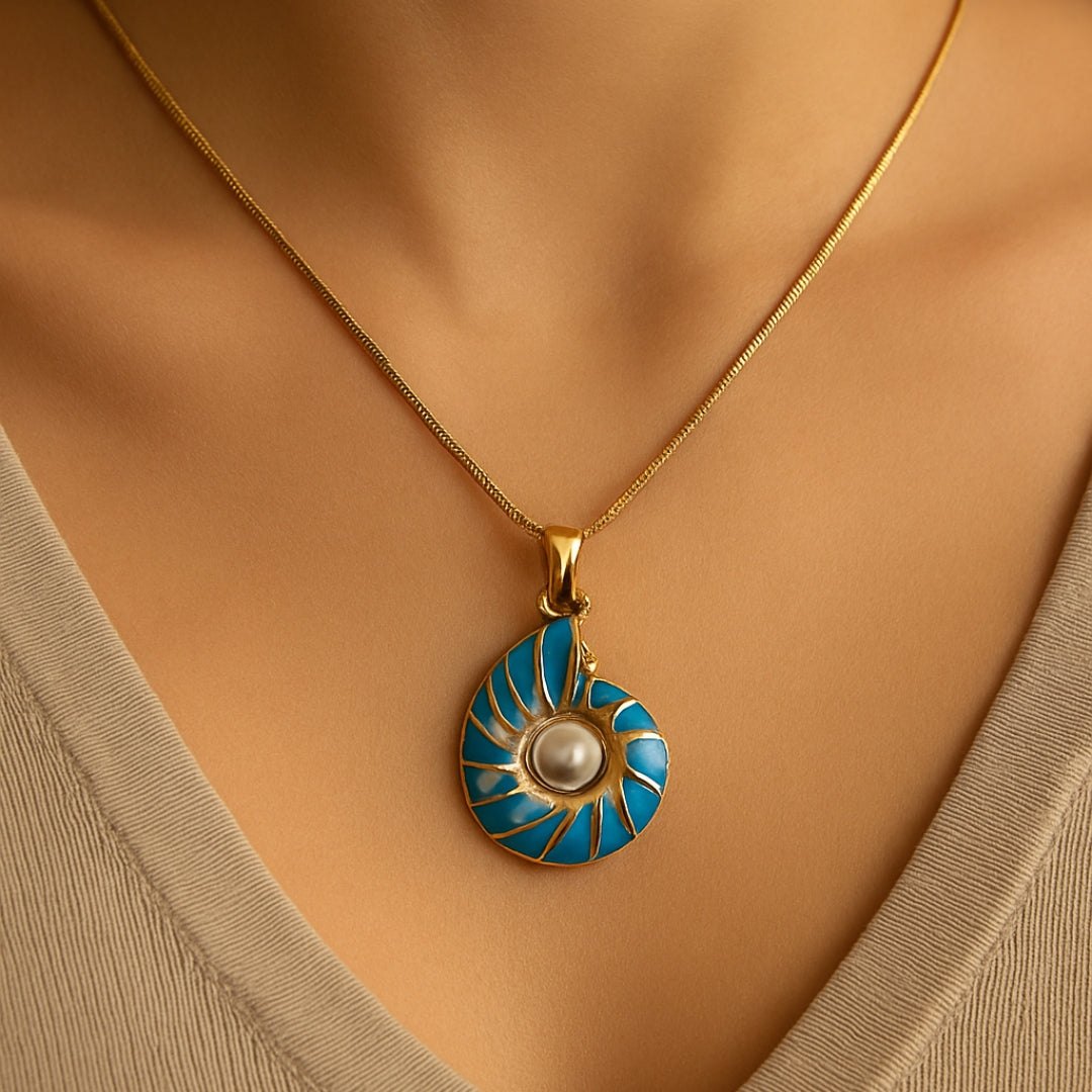 Collier avec Pendentif en Perle de Coquillage