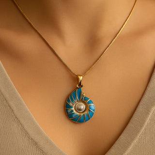 Collier avec Pendentif en Perle de Coquillage