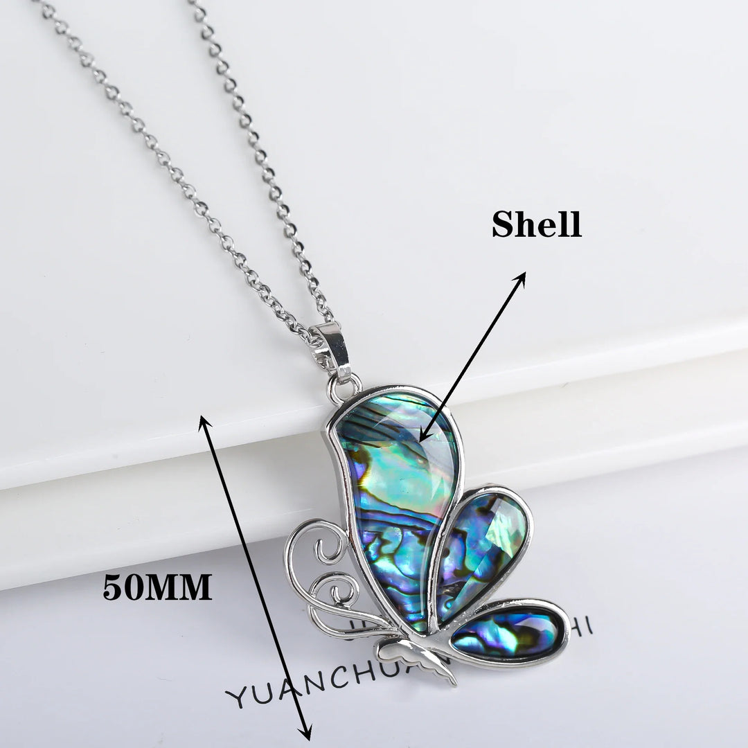 Collier Pendentif Papillon en Coquillage Naturel