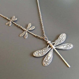 Collier Vintage Libellule – Symbole de Changement, de Lumière et de Liberté