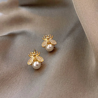 Boucles d'oreilles Perle Abeille en Argent – Bijoux Élégants en Ton Doré pour Femmes