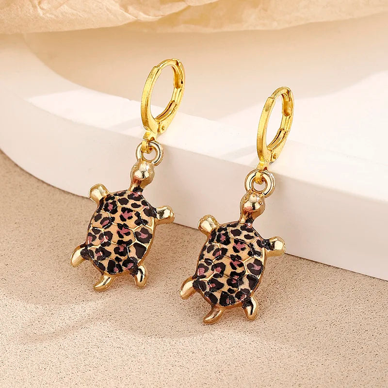 Boucles d'oreilles Huggie Tortue de Mer Charme Océan