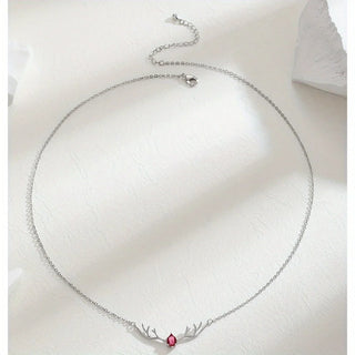 Collier en Bois de Cerf avec Charme de Cœur Délicat