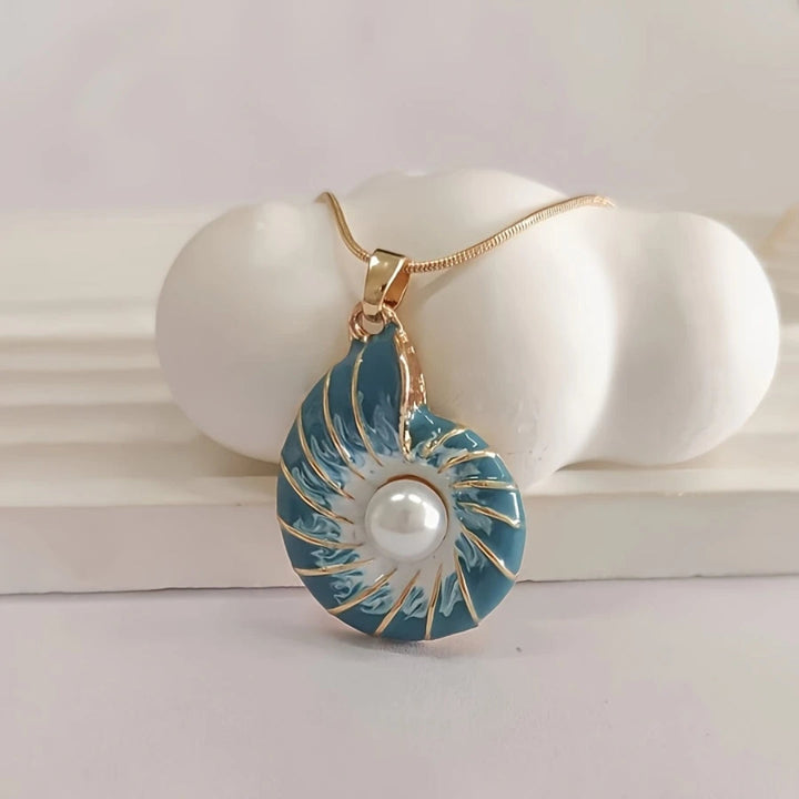Collier avec Pendentif en Perle de Coquillage