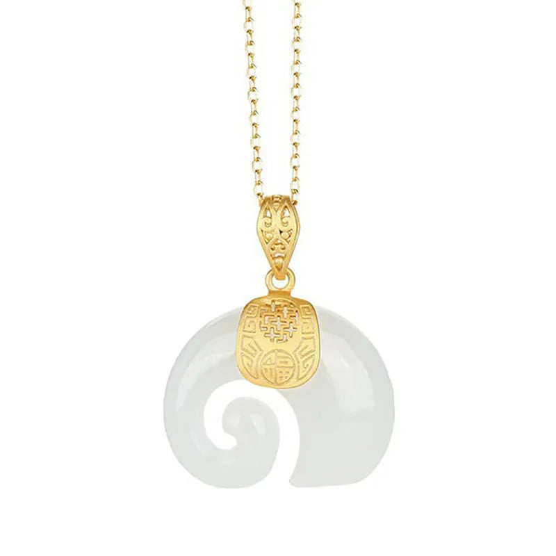 Pendentif Élégant en Jade Hetian en Forme d'Éléphant – Chaîne Plaquée Or 18K pour Femmes