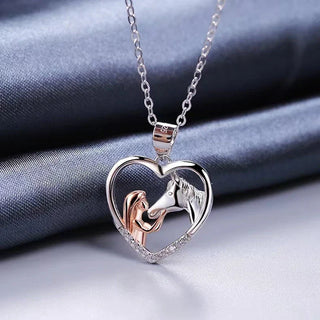 Collier en Zircon avec Cœur, Fille et Cheval