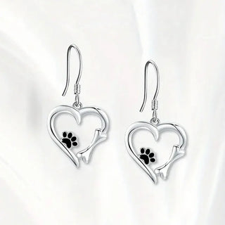 Boucles d'oreilles en argent avec design cœur et patte