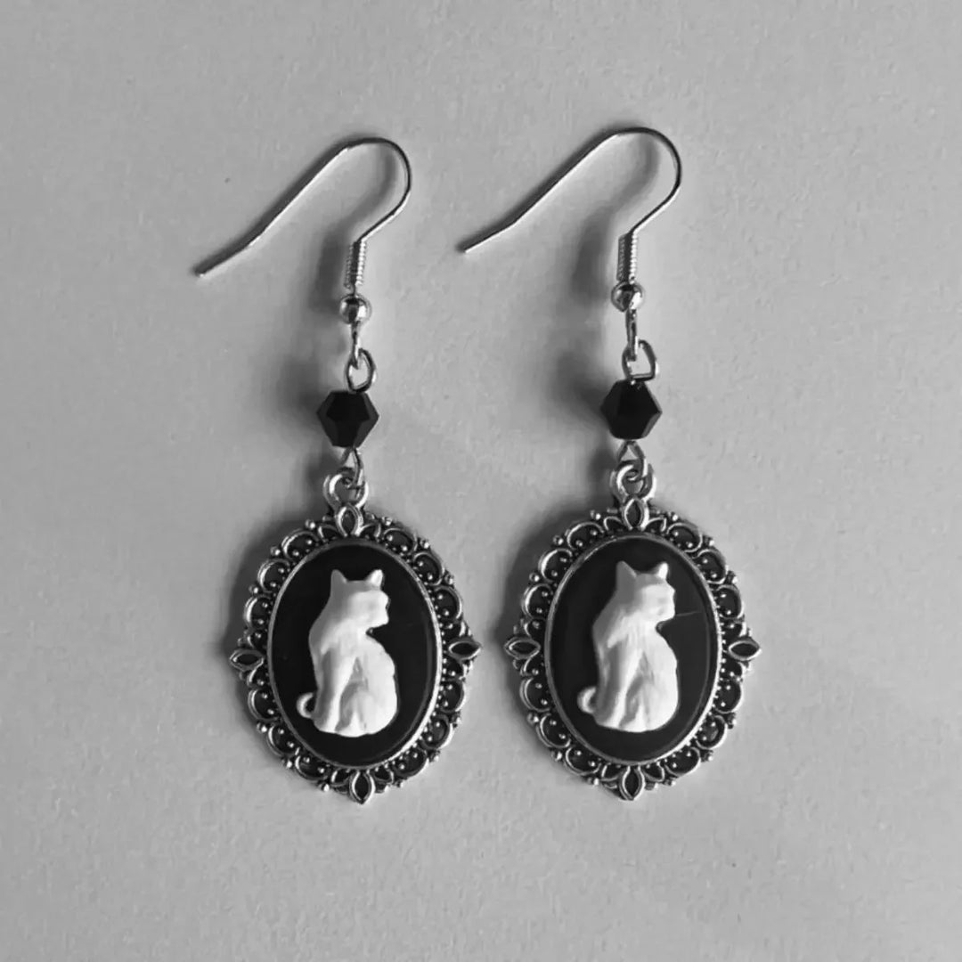 Boucles d'Oreilles Vintage Chat Blanc - Bijoux Cadre Argent pour Femmes