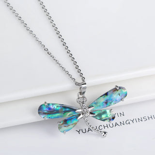 Collier Pendentif Papillon en Coquillage Naturel