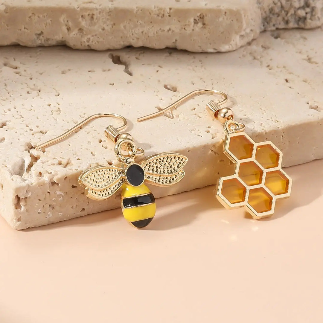 Boucles d'Oreilles en Forme de Rayons de Miel et d'Abeille – Bijoux en Ton Or pour Femmes