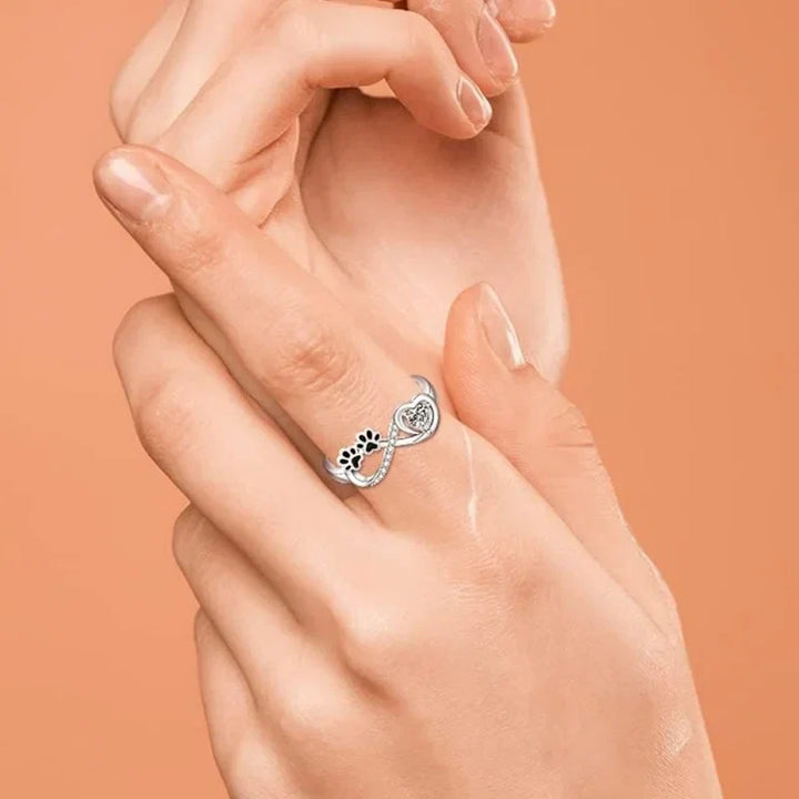 Bague en Zirconium avec Design de Cœur et d'Infini