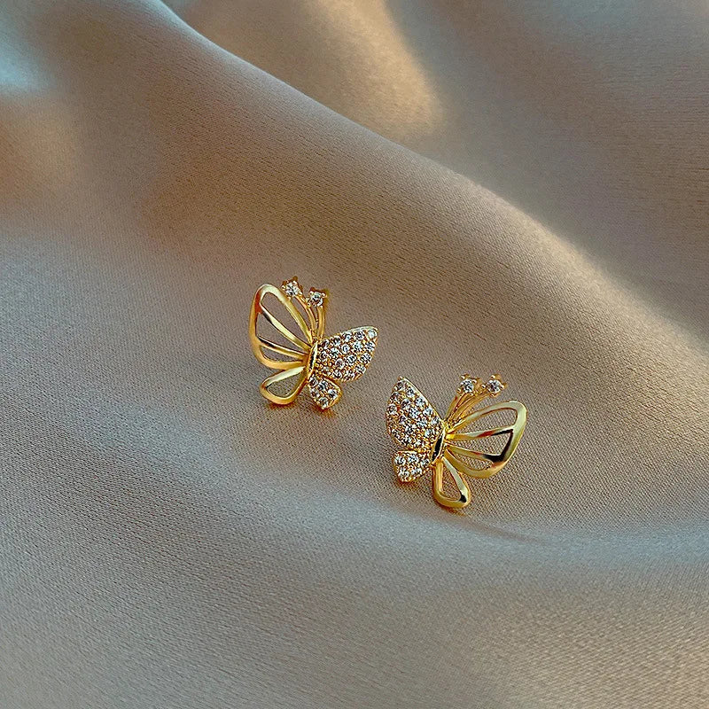Boucles d'oreilles puces en zircon en forme de papillon