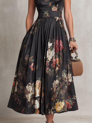 Violetta™ | Robe Midi Noire en Satin Plissé avec Motif Floral et Décolleté en Cœur