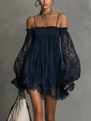 Fiorella™ | Mini Robe Chiffon Bleu Marine à Décolleté Off-the-Shoulder, Détails en Dentelle et Manches Transparentes
