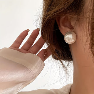 Les Boucles d'Oreilles à Pince avec Perle Statement