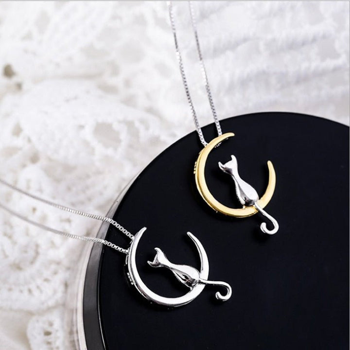Collier élégant chat et croissant