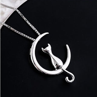 Collier élégant chat et croissant