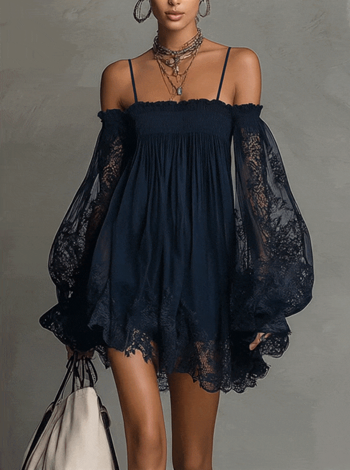 Fiorella™ | Mini Robe Chiffon Bleu Marine à Décolleté Off-the-Shoulder, Détails en Dentelle et Manches Transparentes