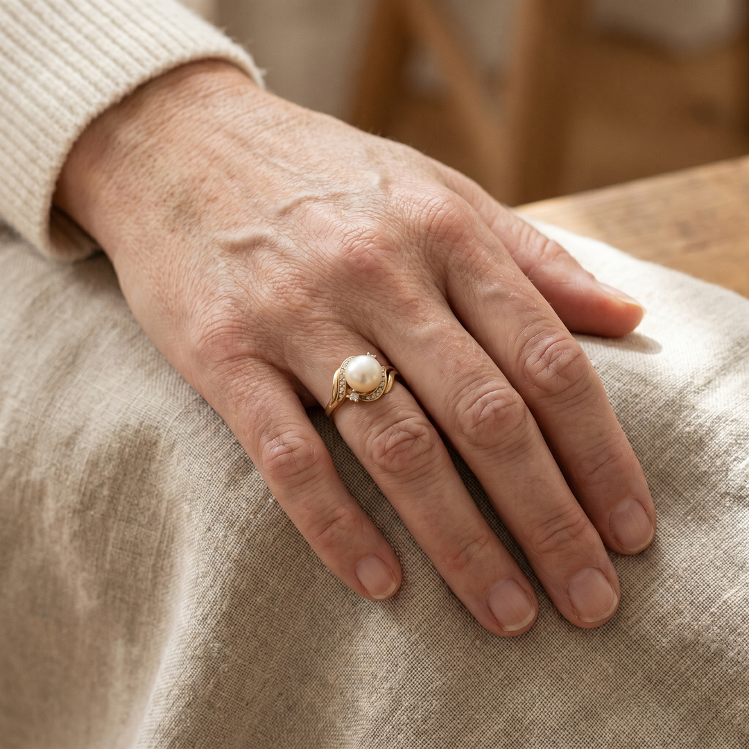 Bague Élégante avec Perle et Or Brillant