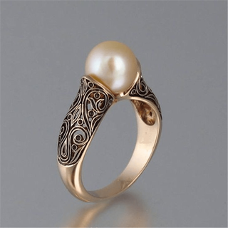 Bague Vintage avec Perle Dorée