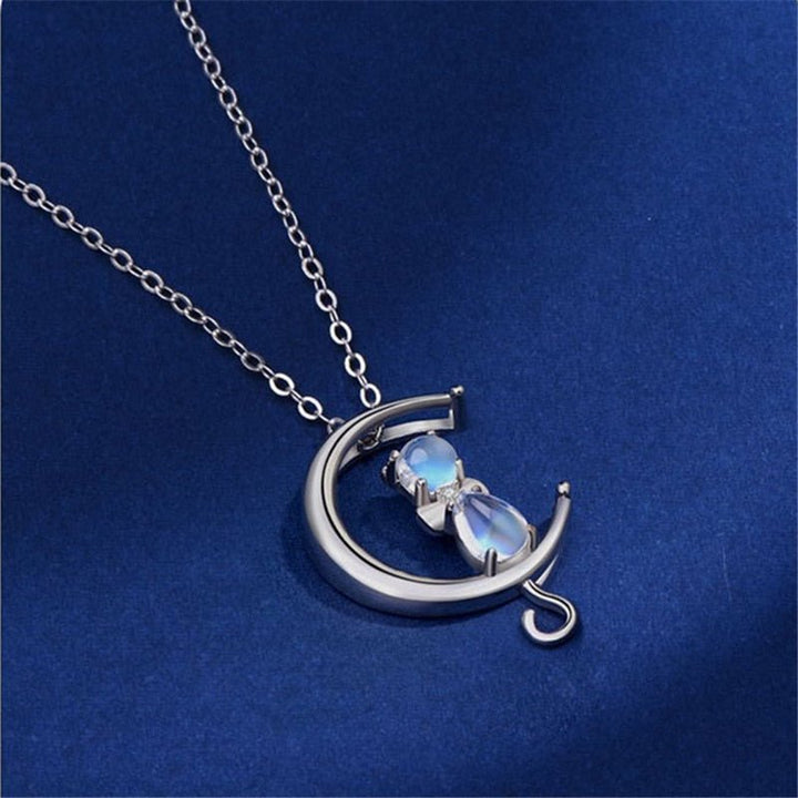 Collier Croissant en Pierre de Lune et Chat