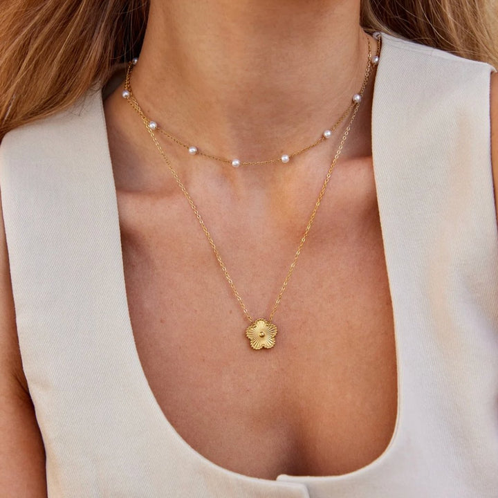 Collier en Perles d'Or Intemporel